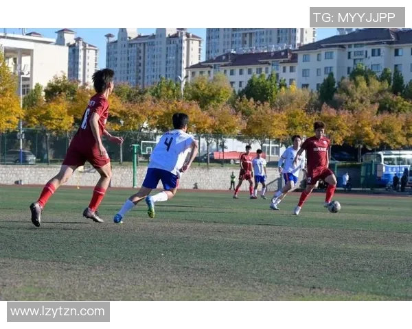 体职院足球明星展现青春风采助力校园体育文化蓬勃发展 体职院足球明星展现青春风采助力校园体育文化蓬勃发展