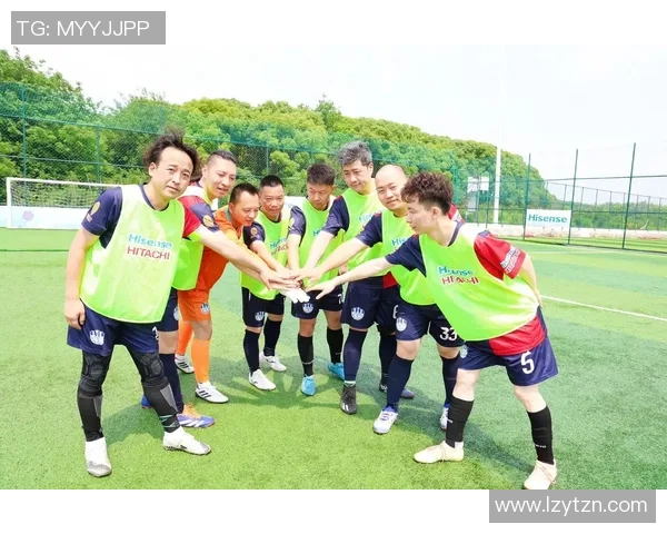 十人足球的魅力与挑战探索团队合作与个人技术的完美结合