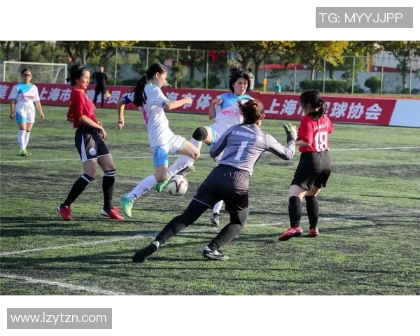 足球全面积的意义与影响探讨及其在全球体育文化中的地位分析 足球全面积的意义与影响探讨及其在全球体育文化中的地位分析